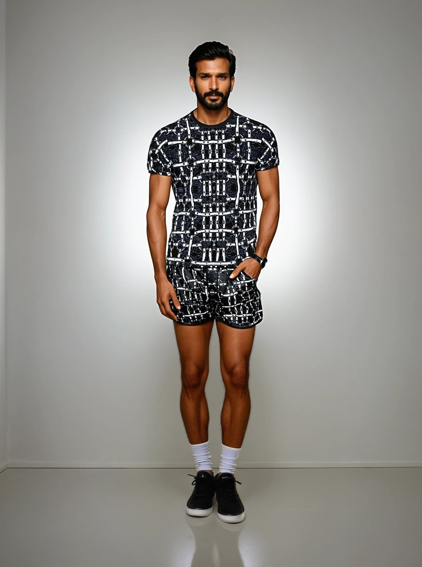 Running Shorts in harness white