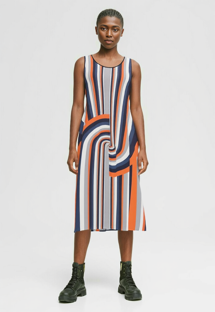 Sleeveless Midi Dress in Loop Gray Coral
